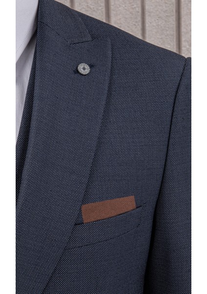 Erkek Likralı Slim Fit Sivri Yaka Yelekli Takım Elbise