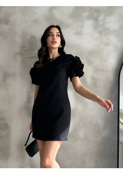 Omuz Detaylı Kısa Sade Zarif Siyah Mini Mezuniyet Elbisesi