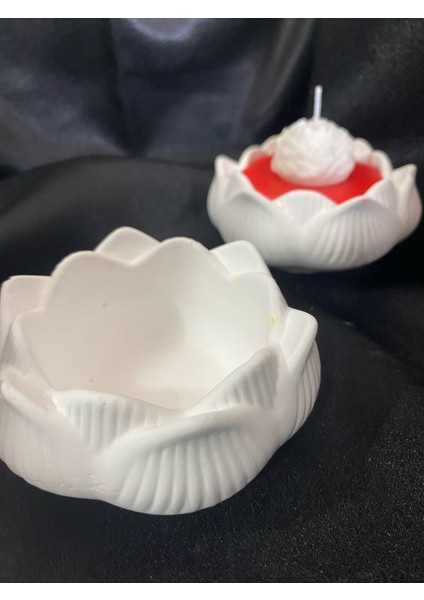 Beyaz Lotus Mumluk, Zarif ve Şık Dekoratif Aksesuar