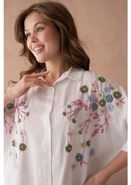 Kadın Nakış Işlemeli Keten Oversize Düğmeli Gömlek