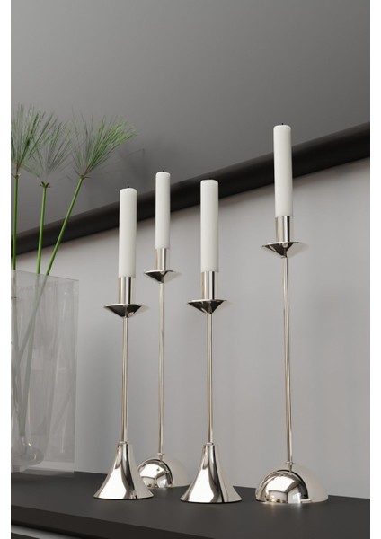 Parlak Gümüş 4'lü Şamdan Seti, Şık ve Dekoratif Mumluklar, Ev ve Masa Süslemesi fiyatları