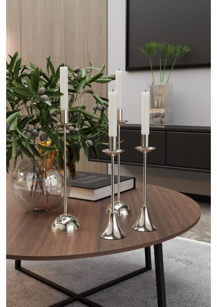 Parlak Gümüş 4'lü Şamdan Seti, Şık ve Dekoratif Mumluklar, Ev ve Masa Süslemesi