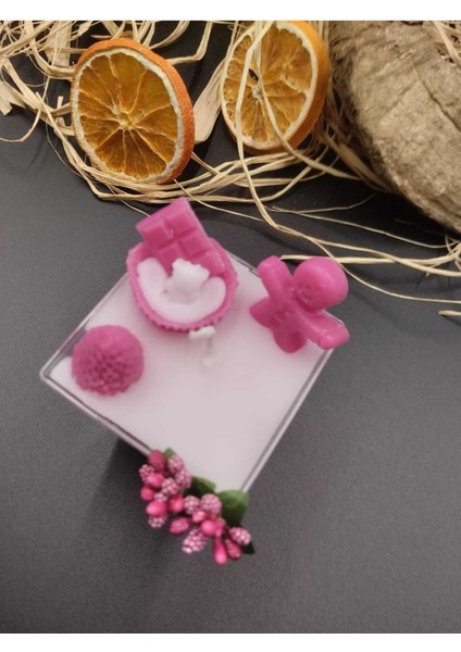 El Yapımı Pembe Mum ve Sakız Bubble Kokulu Kutu Hediye Seti