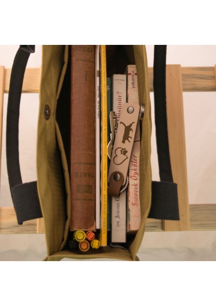 Özgün Tasarımla Hazırlanmış Hediyelik, 61 Trabzon Yazılı Kişisel Anahtarlık X2' Li, Bordo-Gök Mavi modelleri