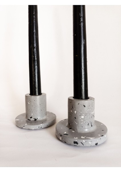 Modern Gri Beton Şamdan Seti, Şık ve Dayanıklı Dekoratif Aksesuarlar.