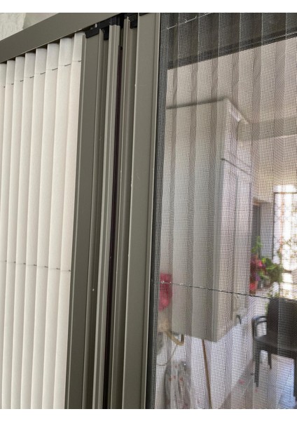 Akordeonplise Sineklik ve Güneşlik Perderengi Gri ve Krem fiyatları