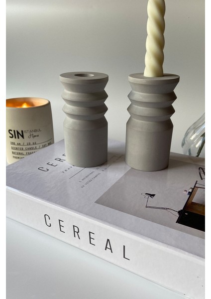 Iki Adet Gri Beton Twist Şamdan Mumluklar, Şık ve Modern Dekorasyon Parçası