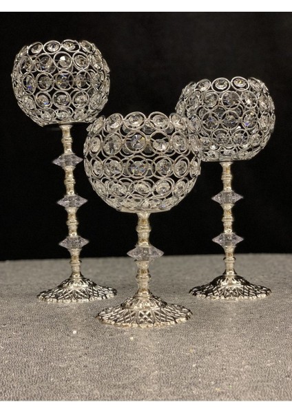 Parlak Kristal Taşlı Ayaklı Gümüş Şamdan Seti, Şıklık ve Zarafet Sunar. modelleri