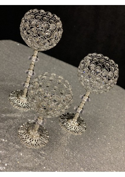 Parlak Kristal Taşlı Ayaklı Gümüş Şamdan Seti, Şıklık ve Zarafet Sunar. indirimleri