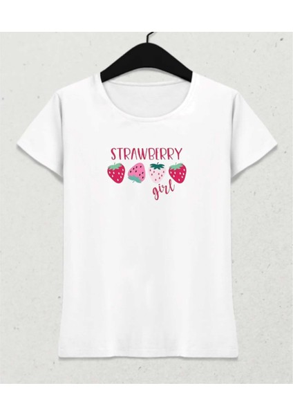 Strawberry Girl – Feminine Fit T-Shirt Beyaz