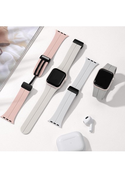 Apple Watch 8 7 6 5 4 3 2 1 38MM/40MM/41MM Uyumlu Kordon Ayarlanabilir Klipsli Dayanıklı Silikon