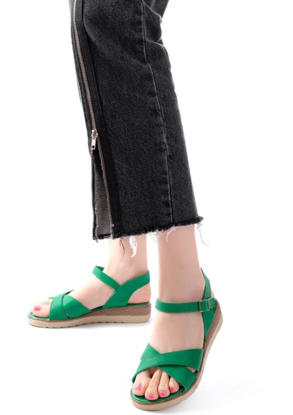 692-564 Çimen Yeşili Ortopedik Taban Çapraz Tokalı Kadın Sandalet fiyatları