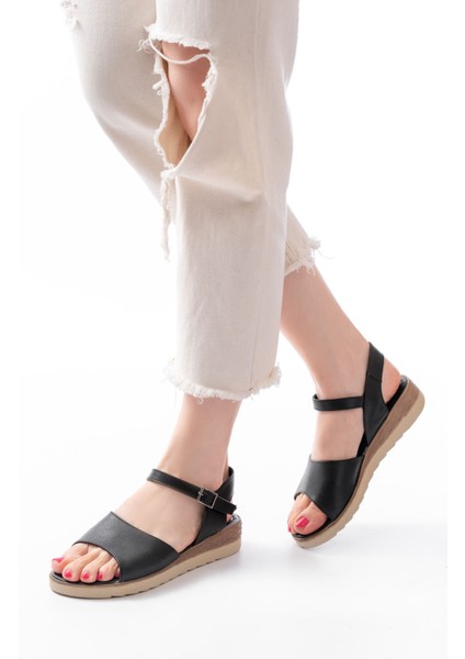 692-500 Siyah Ortopedik Taban Tokalı Kadın Sandalet fiyatları