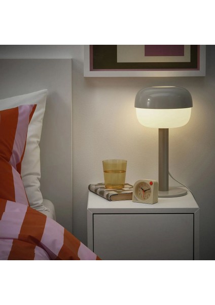 Canlı Sarı Küçük Saat, 8x8 Cm, Şık ve Fonksiyonel Zaman Göstergesi fiyatları