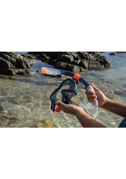 Kırmızı Denizde ve Havuzda Şık ve Konforlu Gözlük