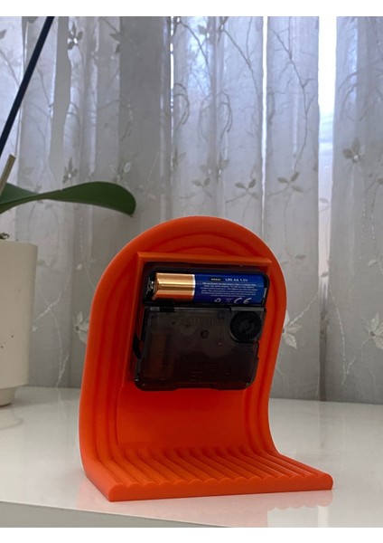 Şık ve Modern Turuncu Masa Saati ile Dekorasyonunuza Renk Katın modelleri