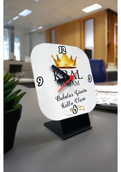 Baba Için Özel Kare Masa Saati, Kral Babam Yazılı, Şık ve Anlamlı Hediye