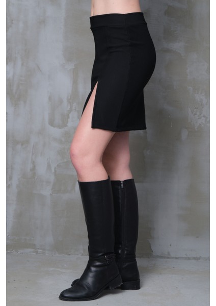 Yırtmaçlı Mini Etek Siyah Düz Esnek Yapılı Likralı Kumaş BOY45CM indirimleri