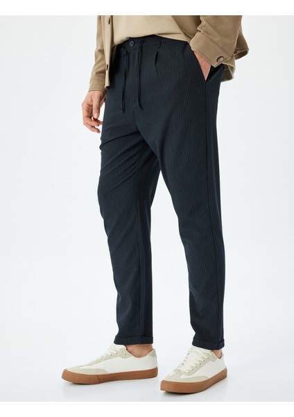 Yeni Sezon Katlamalı Paça Viskon Karışımlı Düğmeli Beli Bağcıklı Slim Fit Yazlık Pantolon
