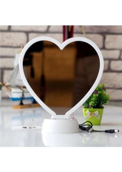 Beyaz LED Işıklı Kalp Şeklinde Sihirli Ayna