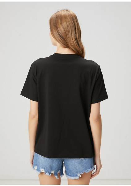 Siyah Logolu T-Shirt