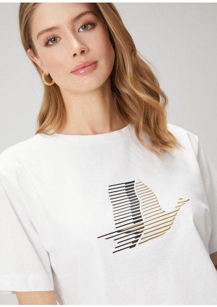 Kırık Beyaz Logo Detaylı T-Shirt fiyatları