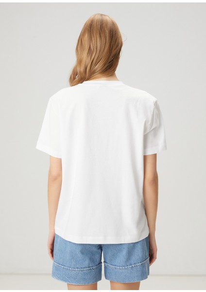 Kırık Beyaz Logo Detaylı T-Shirt indirimleri