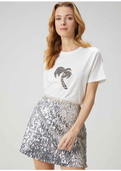 Beyaz Işleme Detaylı T-Shirt