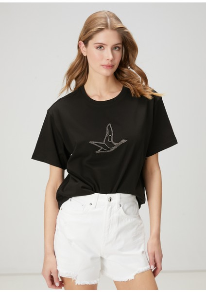 Siyah Taşlı Kaz Logolu T-Shirt fırsatları