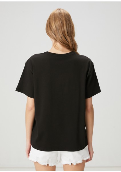 Siyah Taşlı Kaz Logolu T-Shirt indirimleri