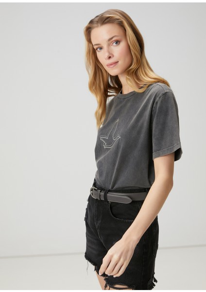 Siyah Taşlı Kaz Logolu T-Shirt