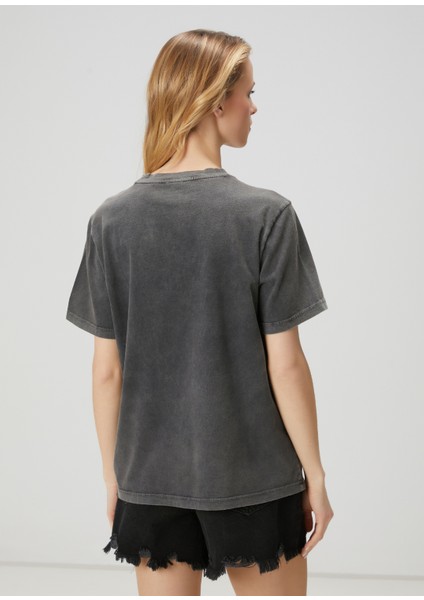 Siyah Taşlı Kaz Logolu T-Shirt indirimleri