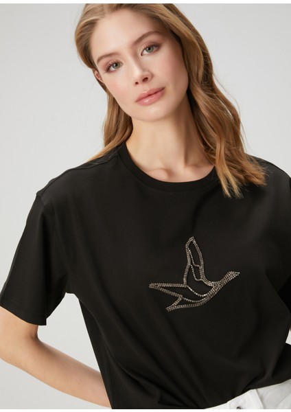 Siyah Taşlı Kaz Logolu T-Shirt fiyatları