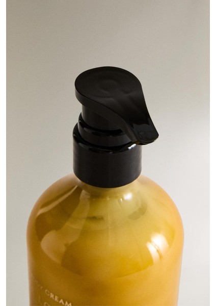 Home Whıte Lotus 500 ml Vücut Losyonu fırsatları