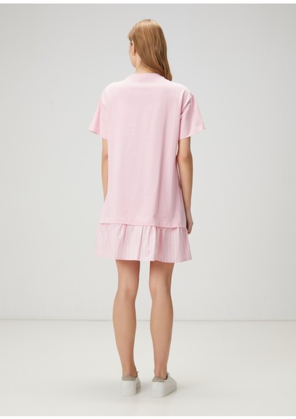 Pembe Logo Detaylı Mini Elbise
