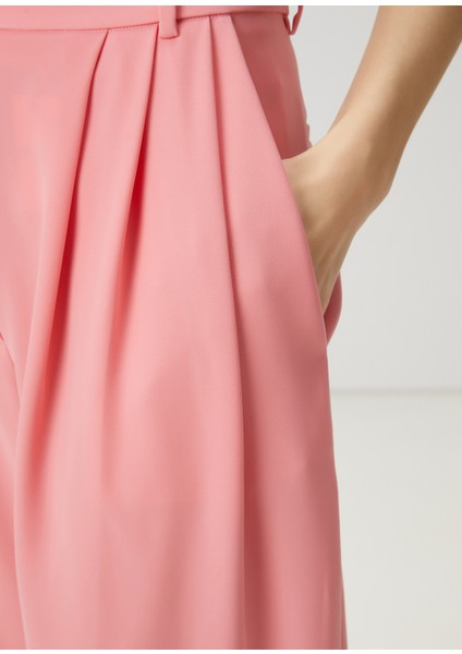 Pembe Pileli Pantolon