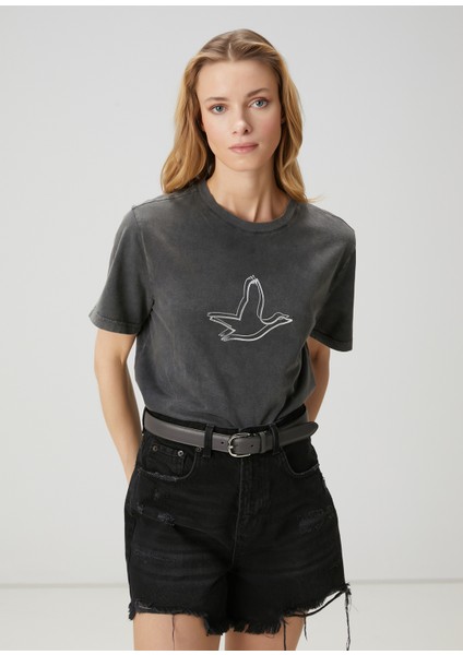 Siyah Taşlı Kaz Logolu T-Shirt fırsatları