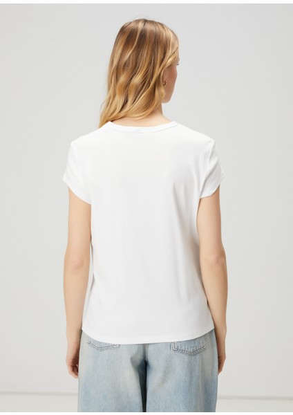 Kırık Beyaz Basic T-Shirt indirimleri