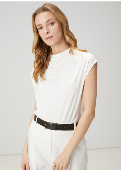 Beyaz Drape Detaylı T-Shirt modelleri