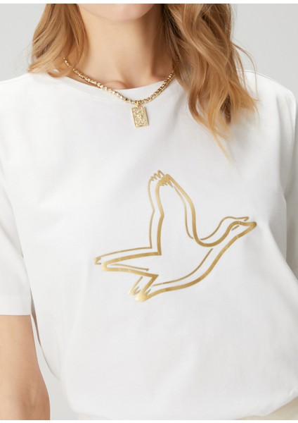 Beyaz Gold Logolu T-Shirt