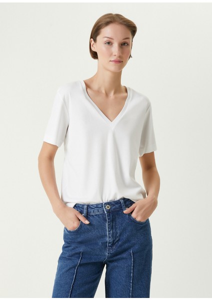 Beyaz T-Shirt fırsatları