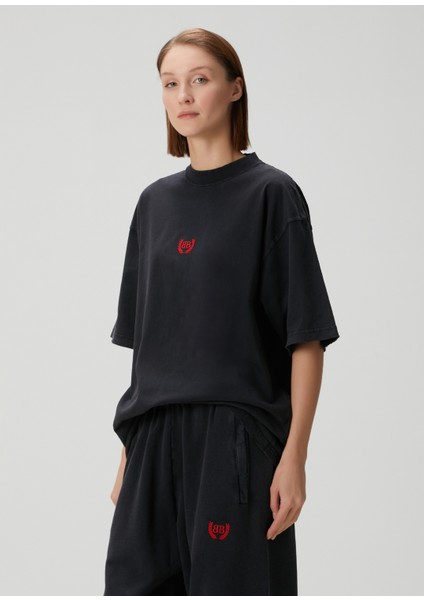 Siyah Logo Nakışlı T-Shirt