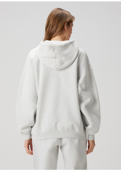 Açık Gri Kapüşonlu Logolu Sweatshirt