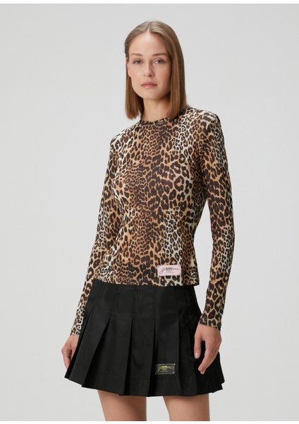 Leopar Desenli Uzun Kollu T-Shirt