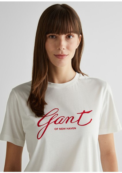 Krem Rengi Logolu Bisiklet Yaka Regular Fit Kısa Kollu Kadın T-Shirt modelleri