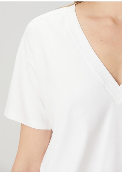Faaa Beyaz T-Shirt indirimleri