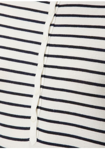 Henley Beyaz Çizgili Triko fırsatları