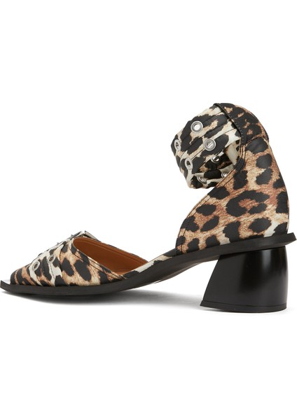 Feminine Buckle Leopar Topuklu Ayakkabı