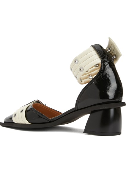 Feminine Buckle Siyah Krem Topuklu Ayakkabı