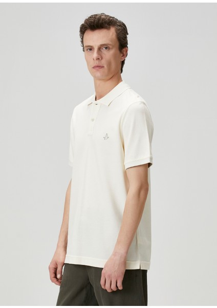 Krem Polo Yaka T-Shirt fırsatları